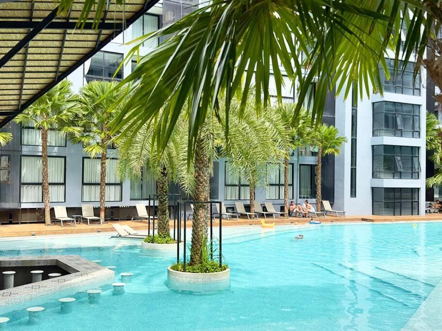 Kamala Beach P55 Exclusive Junior Suite Екстериор снимка